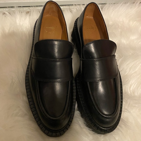 Brand new leather shoes - Picture 2 of 2